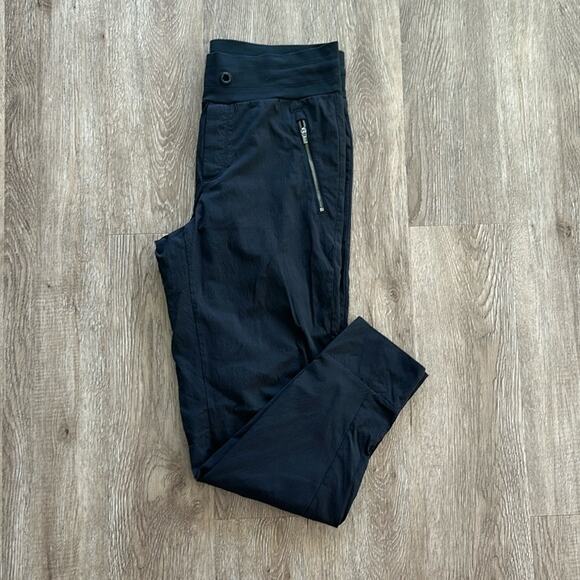 Athleta Trekkie North Joggers Black Size 8 Mid Rise - Picture 1 of 5